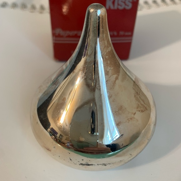 Vintage Jonal Hershey Kiss Silver Plated Paperweight—Made in Great Britain - Picture 5 of 7